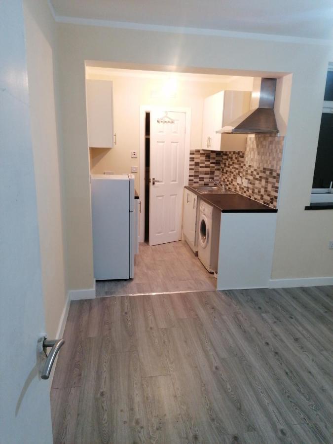 Self-Contained Studio Flat Bathrooms Kitchens Upgrade Locations To City Centre 15 Minutes Walking Distance Nottingham Universities Queen Hospitals City Hospitals 外观 照片