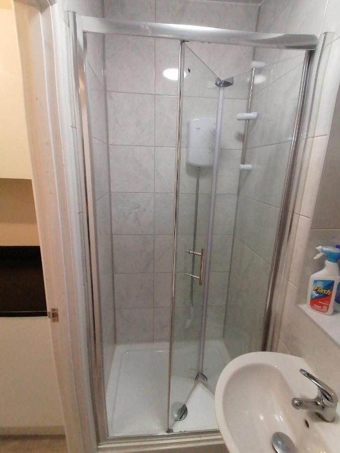 Self-Contained Studio Flat Bathrooms Kitchens Upgrade Locations To City Centre 15 Minutes Walking Distance Nottingham Universities Queen Hospitals City Hospitals 外观 照片