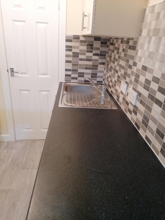 Self-Contained Studio Flat Bathrooms Kitchens Upgrade Locations To City Centre 15 Minutes Walking Distance Nottingham Universities Queen Hospitals City Hospitals 外观 照片