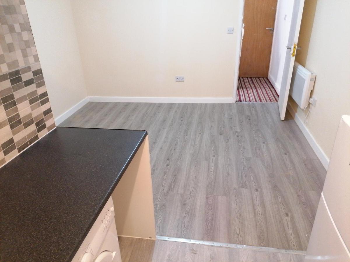 Self-Contained Studio Flat Bathrooms Kitchens Upgrade Locations To City Centre 15 Minutes Walking Distance Nottingham Universities Queen Hospitals City Hospitals 外观 照片